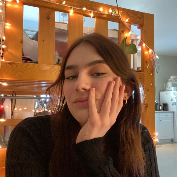 Meet the Posher Other - Meet your Posher, Emily